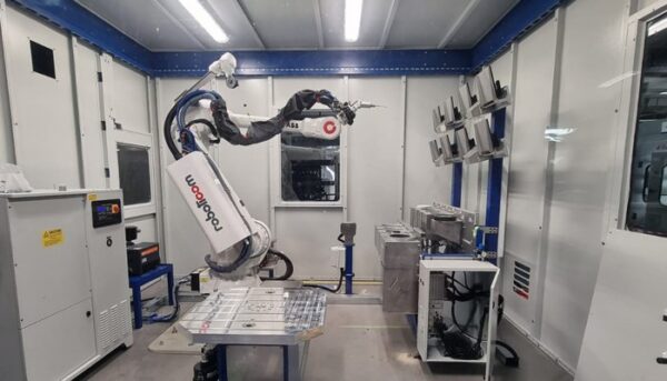 SandRob robotizēta slīpēšanas un pulēšanas šūna